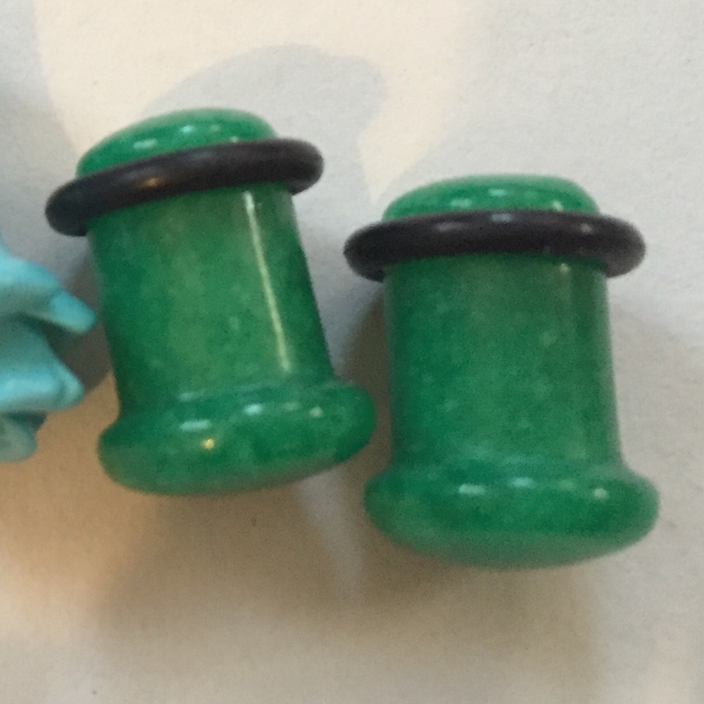 2g jade single flare earrings